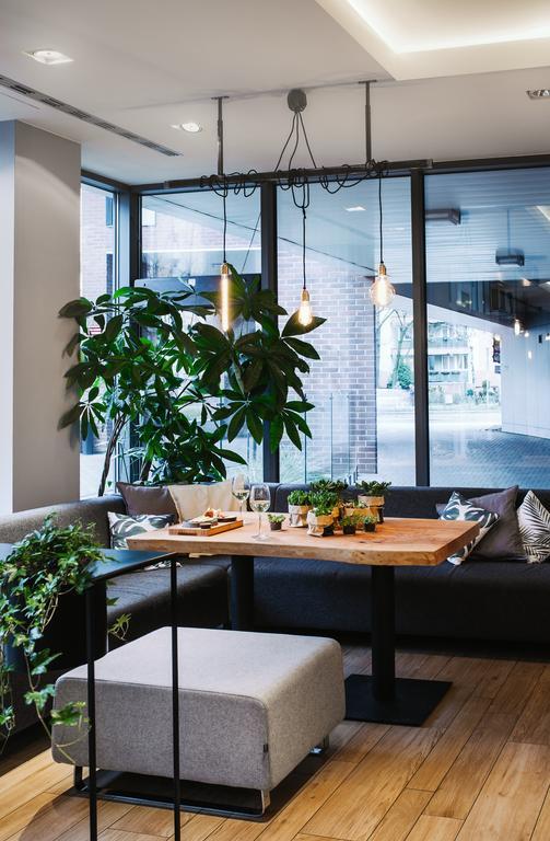 Apartment Rest *